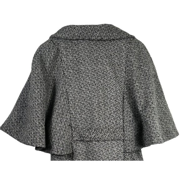 𝅺A. Byer women's gray snap front lined coat size Medium wide sleeves, tie - Picture 6 of 8